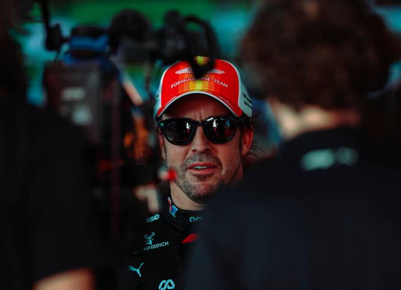 Fernando Alonso lleva 2 décadas en la F1. FOTO: X AstonMartinF1