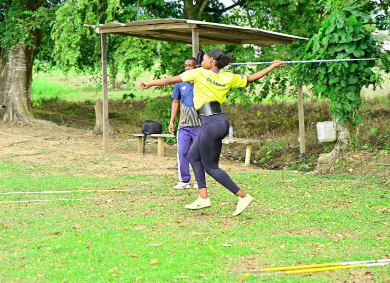 La cancha en la que entrena Ilsa es en Currulao, Turbo, Urabá. Imagen: suministrada vía Jacinto Bejarano.