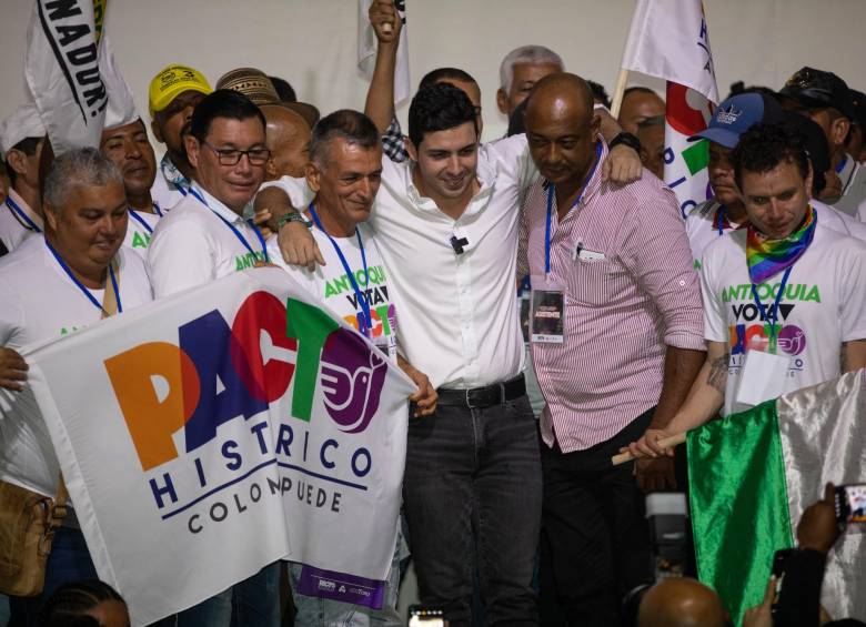 Acto de apoyo del Pacto Histórico a Esteban Restrepo, candidato a la Gobernación de Antioquia. Foto: Esneyder Gutiérrez Cardona.