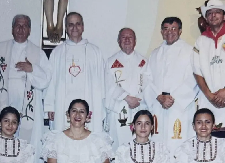 El papa León XlV es el segundo de la fila de arriba de izquierda a derecha. FOTO: CORTESÍA
