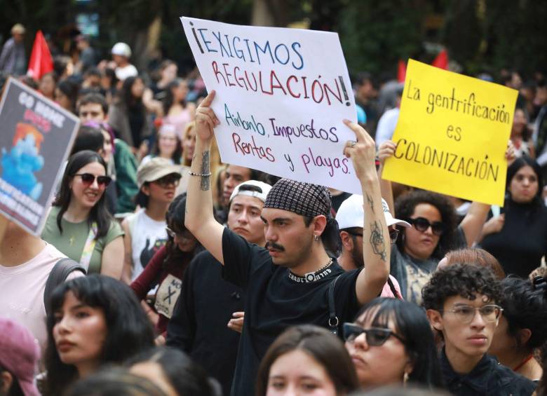 Las marchas se realizaron en sectores importantes de Ciudad de México, generado diversos daños en el bien público. Foto: Getty Images