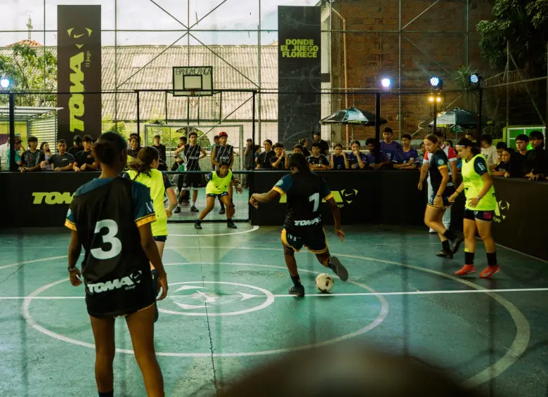 Los Ángeles, Ciudad de México, Lima, Santiago, Seúl, Miami y ahora Medellín. En cada ciudad, la historia es distinta rumbo al Mundial 2026. FOTO: Cortesía Nike