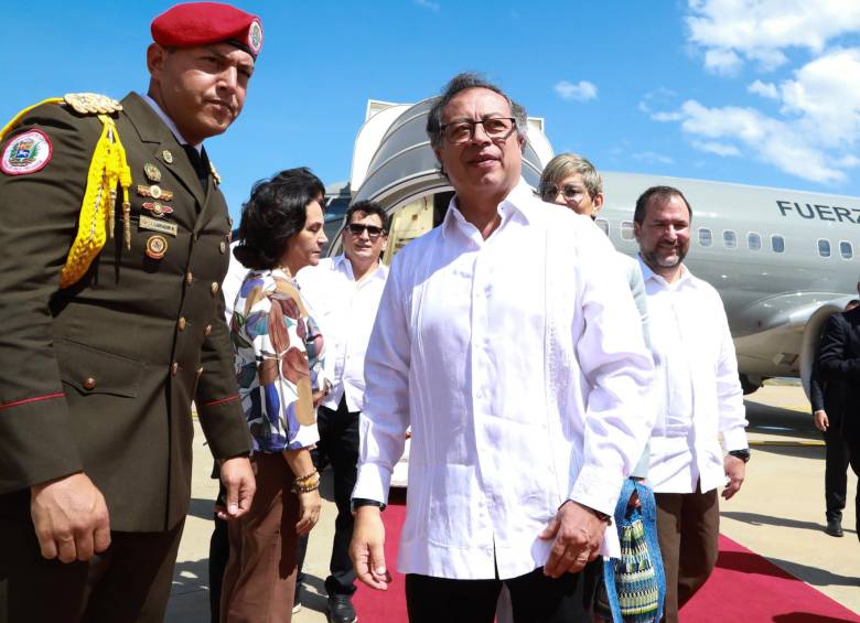 El Presidente Gustavo Petro Llegó A Territorio Venezolano Para Reunirse ...