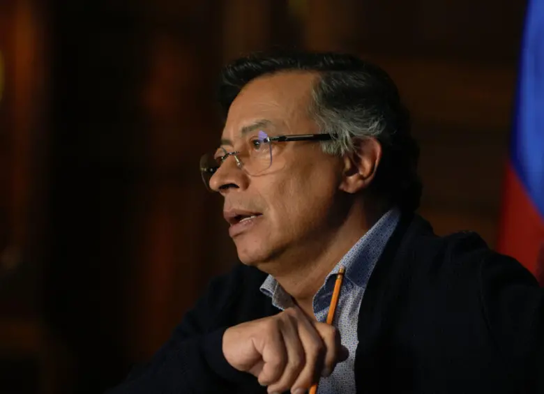 El presidente Gustavo Petro ha hecho 21 alocuciones en lo que va del año, generando un desinterés crecientes en los televidentes aumentando el número de población que pasa el canal o apaga el televisor cuando el mandatario habla. Foto: Colprensa