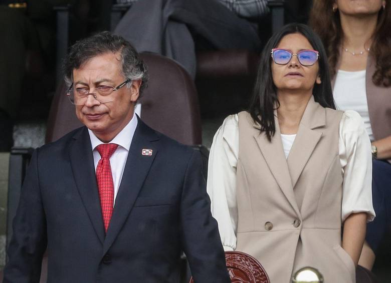 Angie Rodríguez (der.), había pedido su reintegro al Fondo de Adaptación por medio de una tutela conta la Presidencia y el Ministerio de Hacienda. FOTO. Colprensa