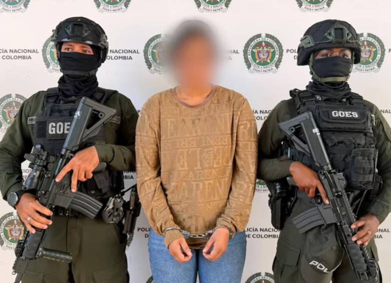 Con la captura de alias María José en un operativo de la Dijín y la Fiscalía, las autoridades asestaron un golpe decisivo a la estructura criminal que utilizaba plataformas virtuales para engañar a jóvenes en Calamar y San José del Guaviare. FOTO: Policía Nacional de Colombia