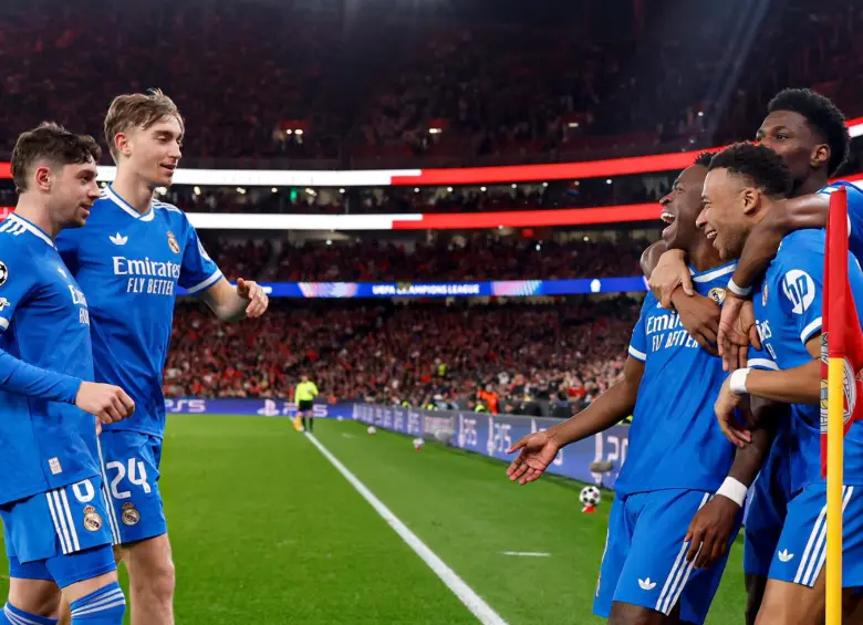 Mbappé y Vinícius celebrando el gol del brasileño en el partido. FOTO: Redes sociales del Real Madrid
