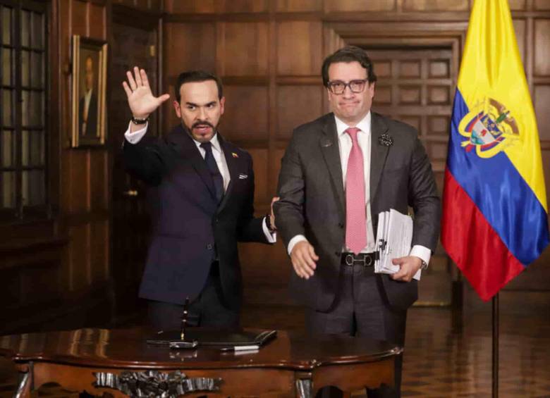 El presidente Abelardo de la Espriella junto al ministro de Justicia Iván Cancino. Foto: Colprensa.