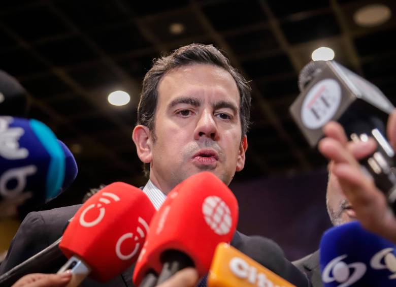 Con una publicación en su perfil de X, el presidente Abelardo de la Espriella se despidió de Rodrigo Lara e informó de la llegada de Alejandro Ordóñez al Ministerio del Interior. FOTO getty y presidencia