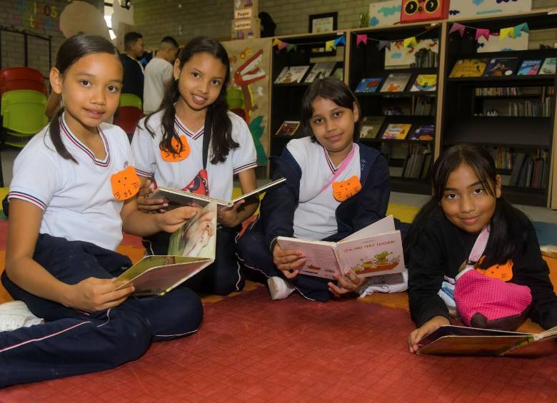 Bibliotecas escolares de Medellín entran en renovación como parte de la candidatura a Capital Mundial del Libro 2027