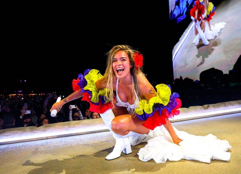 Entre los artistas invitados a la presentación de Karol G se destacan Maria Angeliq, Becky G y Wisin. Foto Getty.