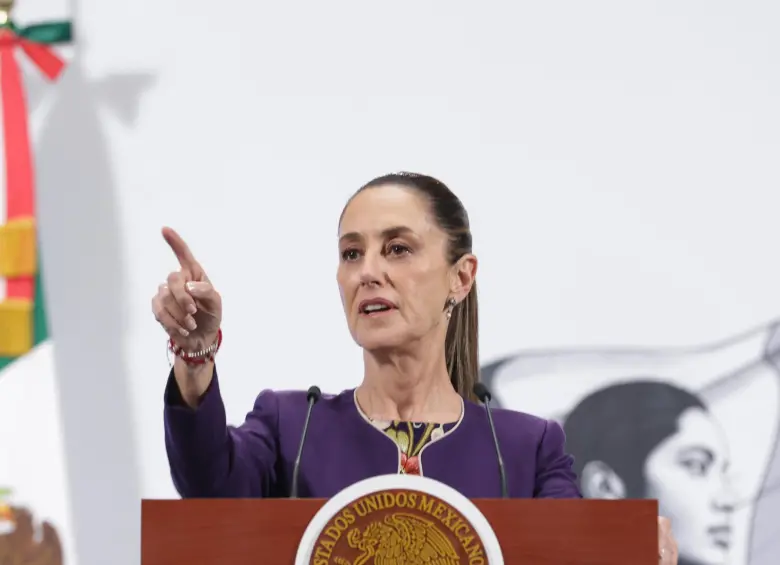  La presidenta mexicana, Claudia Sheinbaum, aclaró que el despliegue militar estadounidense no llegará a las aguas de su país. FOTO: Xinhua 