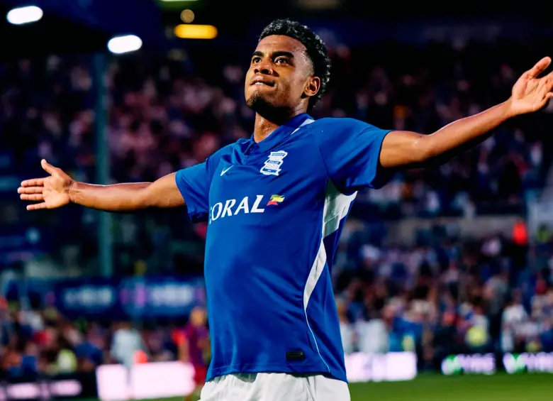 La celebración de Jhon Solís tras anotarle al Barsa. FOTO: X BCFC