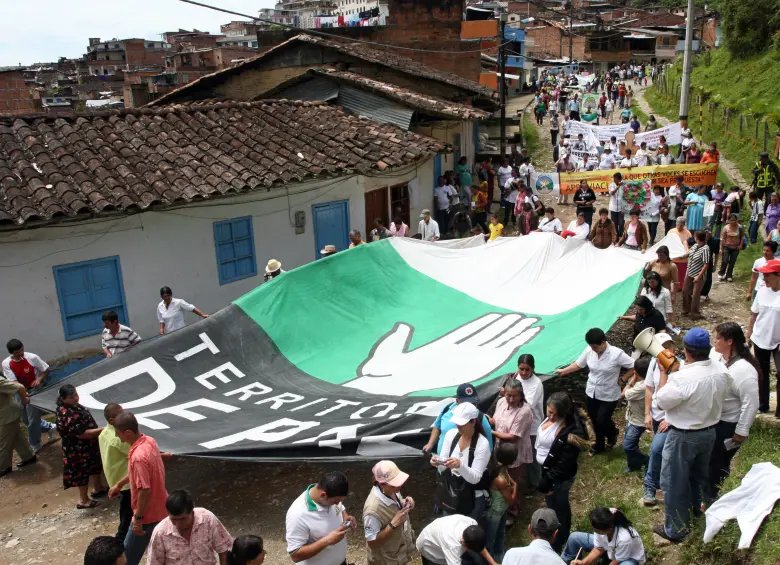 Manifestación cívica en contra del conflicto armado en el oriente antioqueño. FOTO: Archivo