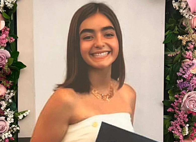Ana María Serrano Céspedes, de 18 años, fue asesinada en México. FOTO @jrestrp en Twitter 