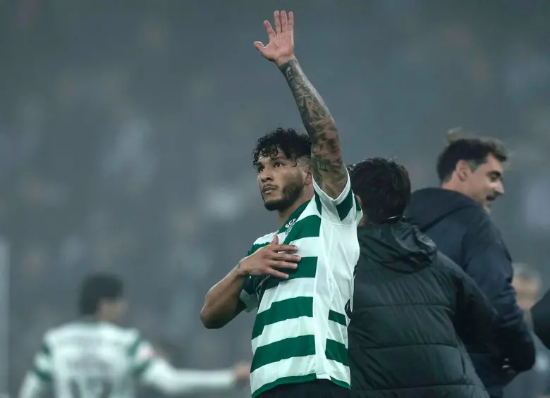 El delantero colombiano Luis Javier Suárez fue elegido como mejor jugador del mes de enero en el Sporting de Portugal. Foto: tomada del x de @SportingCP