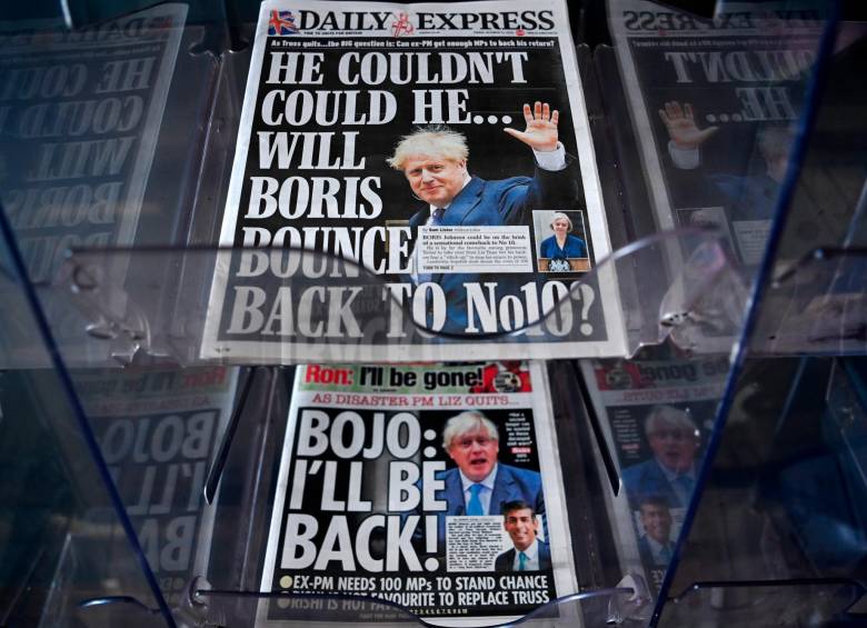 Boris Johnson estuvo tentado a regresar al poder en el Reino Unido, pero dio un paso al costado al no lograr que los otros dos candidatos lo apoyaran para fortalecerse en el cargo. FOTO EFE