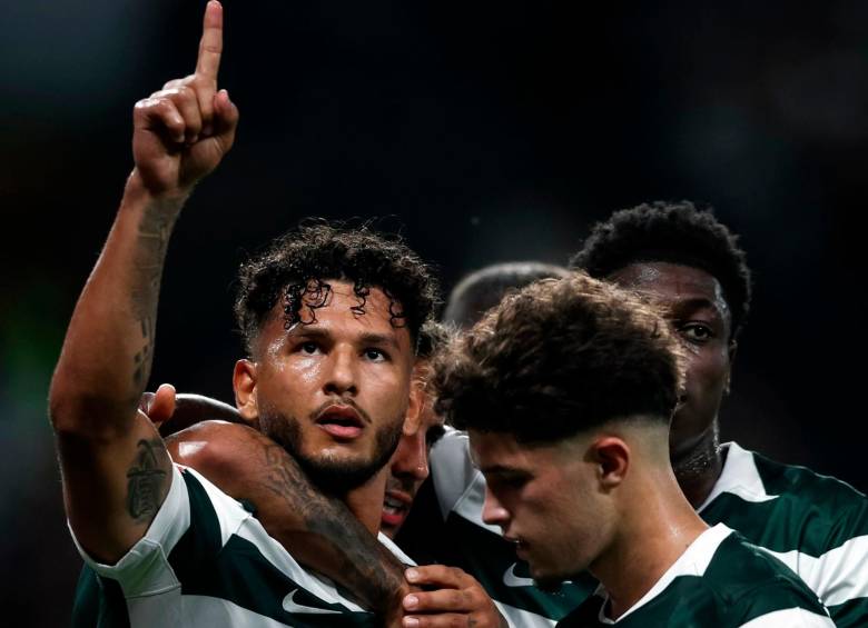 El delantero colombiano Luis Suárez suma cinco anotaciones en seis partidos esta tempotada. Foto: tomada del x de @SportingCP