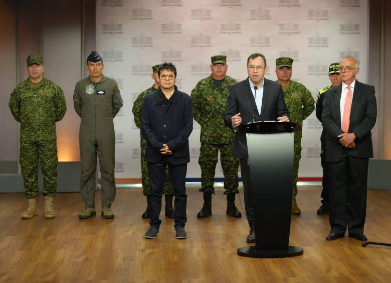 La decisión se tomó en una reunión extraordinaria solicitada por la Presidencia en la que participaron los ministro de Defensa, Interior, así como el Alto Comisionado para la Paz. FOTO: CORTESÍA PRESIDENCIA
