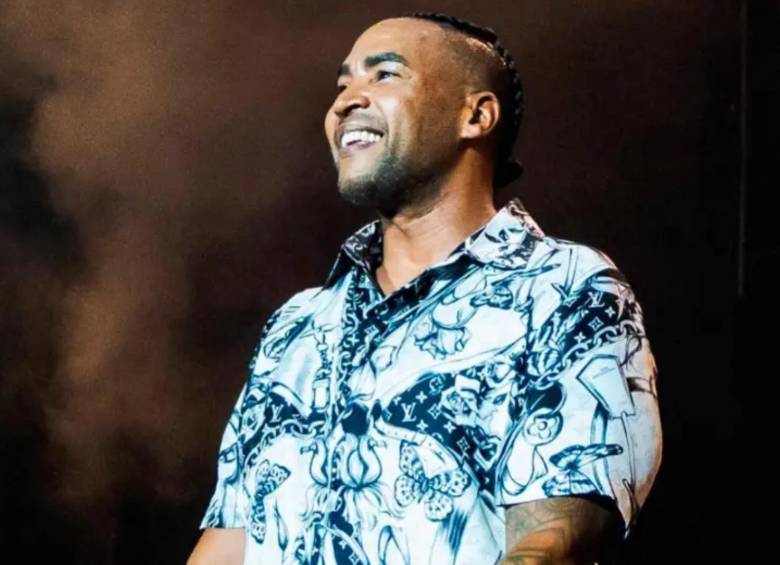 Don Omar en medio de una de sus últimas presentaciones en concierto. FOTO: Tomada de redes sociales de @donomar