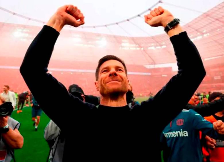 Xabi Alonso orientó al Bayer Leverkusen a conseguir el primer título de Liga de Alemania de su historia en 2024. FOTO: GETTY