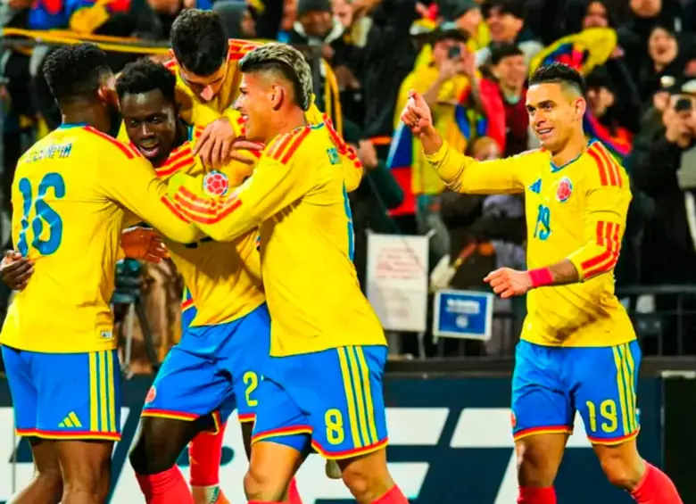 El seleccionado colombiano se ubica en el bombo 2, después de haber quedado en el puesto 13 del ranking Fifa. Foto: tomada del x de @FCFSeleccionCol