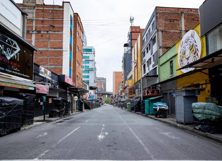 La medida del toque de queda fue la más infringida en Medellín, según el reporte de la Policía Metropolitana - FOTO: JAIME PÉREZ