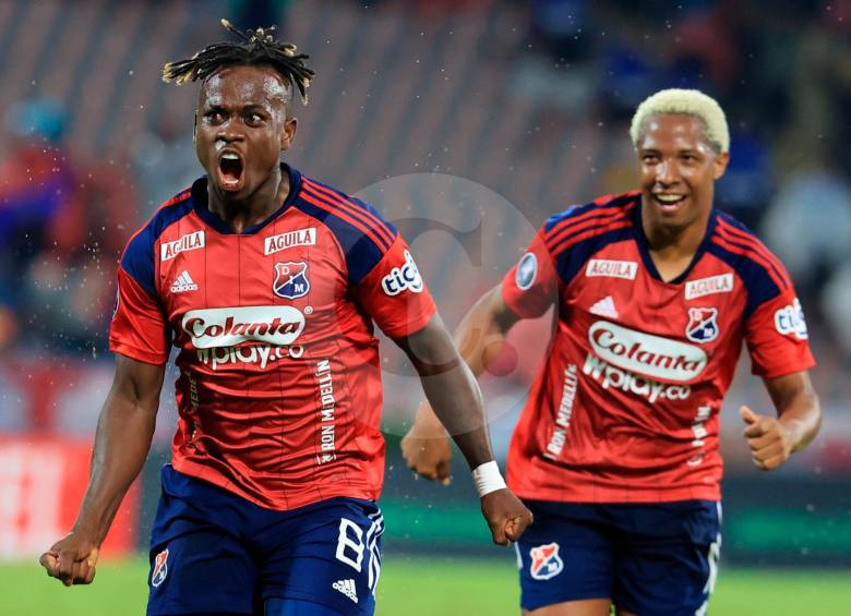 Déinner Quiñones y Andrés Ibargüen anotadores de los goles con el que el DIM gana en el Atansio Girardot por la Copa Libertadores. FOTO MANUEL SALDARRIAGA 