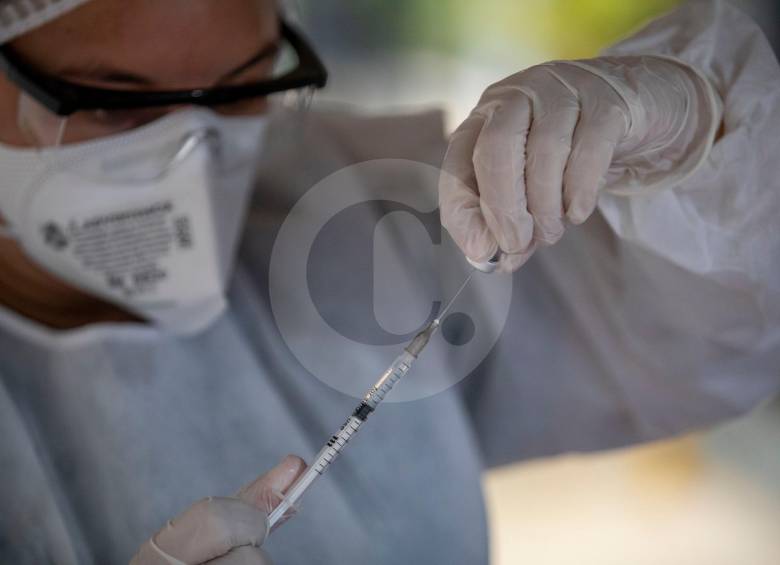 Antioquia registra 2.747 personas vacunadas en los primeros dos días de inmunización. FOTO EDWIN BUSTAMANTE