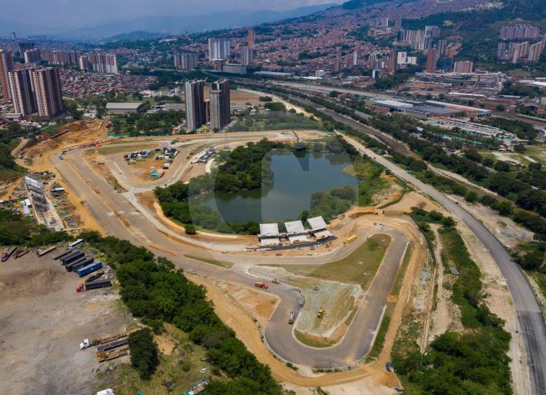 El denominado Central Park de Bello fue catalogado por la Gobernación como una obra en estado crítico de avance. (Leer: Para Saber más). FOTOS Manuel Saldarriaga y Jaime Pérez