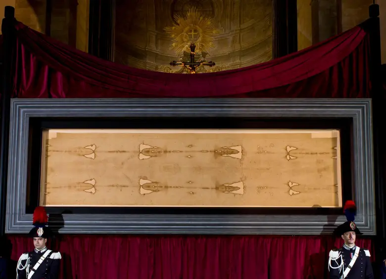 La Sábana Santa mide 4.4 metros y está en Turín, Italia. FOTO: Cortesía 