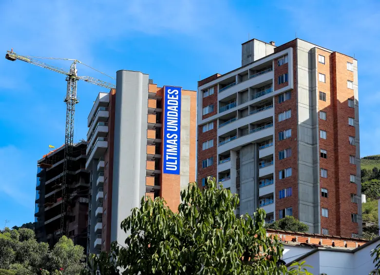 Aunque los desembolsos crecieron, la financiación VIS con subsidios cayó 26,5% en el último año, con 19.411 unidades menos respaldadas.. Foto: Jaime Pérez