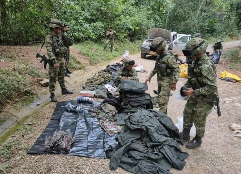El hallazgo de los uniformados, de acuerdo con el comandante Valencia Hurtado, pone en evidencia “que se mantiene el delito de la extorsión por parte de esta estructura”. FOTO: COLPRENSA