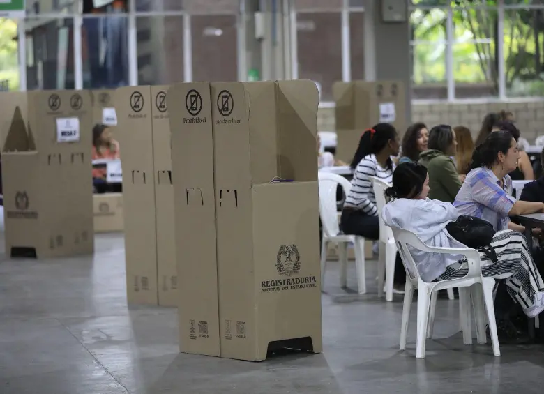 Puesto de votación de Plaza Mayor.