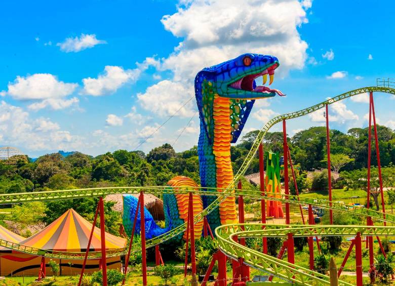 En total, dentro de la hacienda hay seis subparques temáticas, con 86 atracciones.