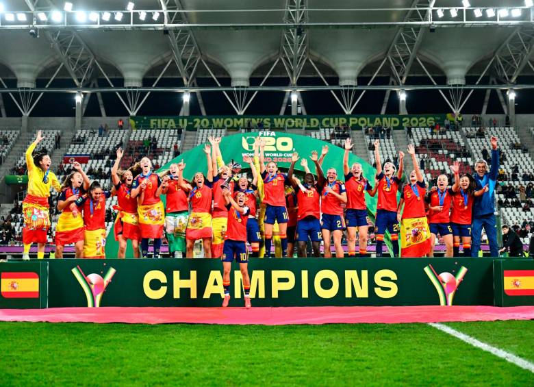 La selección España levantando el título en Lodz, Polonia. FOTO: X Sefutbolfem