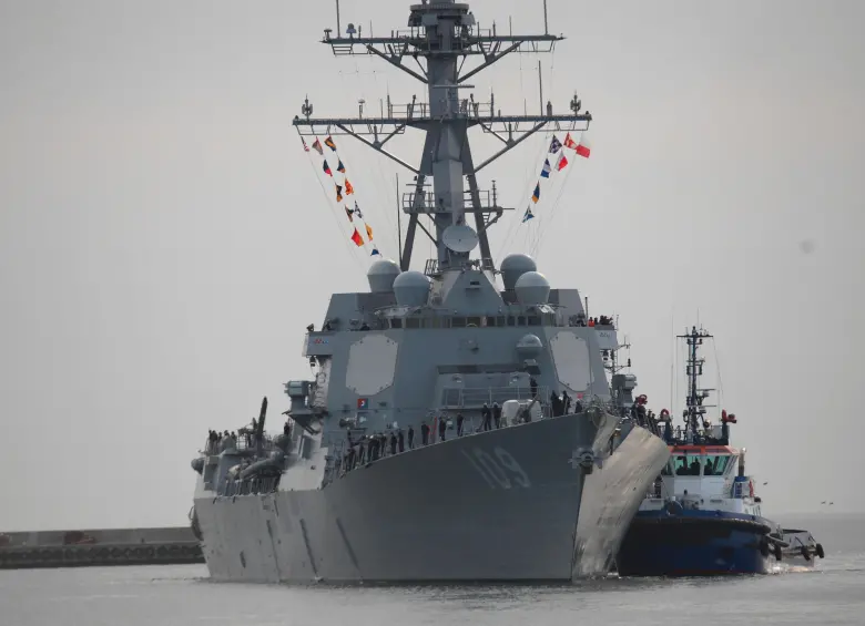 El destructor USS Jason Dunham, uno de los seis buques desplegados por EE. UU. en el mar Caribe. FOTO GETTY