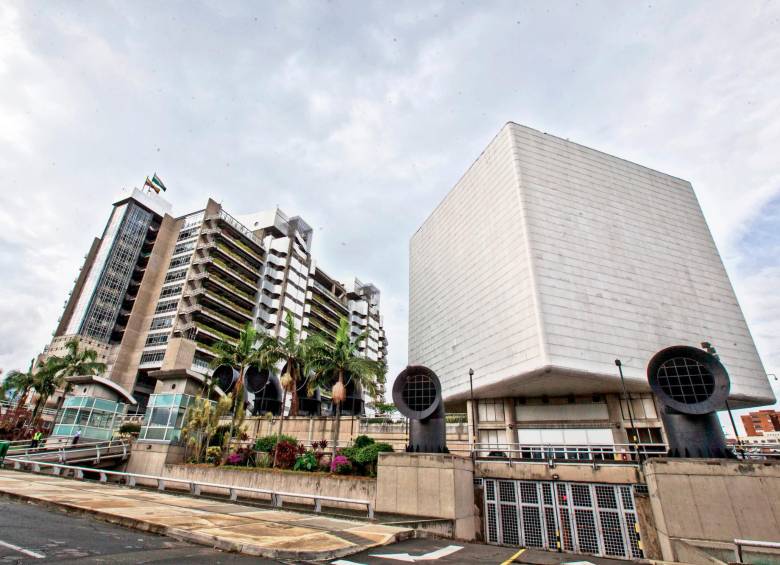 Debido a la dinámica actual del mercado de las telecomunicaciones y pensando en la optimización del patrimonio público, la Alcaldía de Medellín presentará al Concejo un proyecto de Acuerdo que busca la venta de la participación accionaria de EPM en UNE e Inversiones Telco. FOTO Julio César Herrera