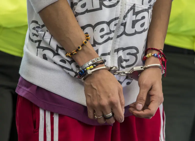 Los integrantes del grupo ilegal aceptaron incurrir en delitos como concierto para delinquir, tenencia de armas de fuego, porte de estupefacientes, entre otros. FOTO: Santiago Mesa Rico