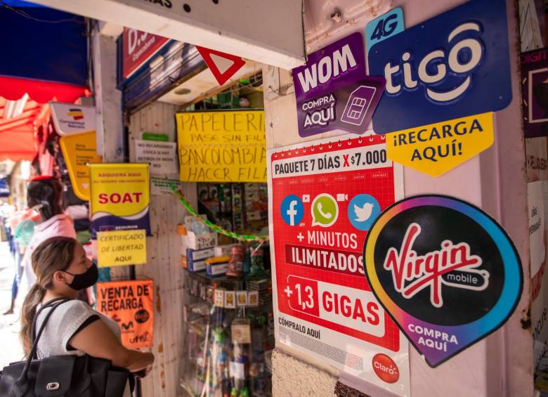 Actualmente Claro, Movistar y Tigo son líderes del mercado, según el número de accesos a internet móvil. FOTO carlos velásquez