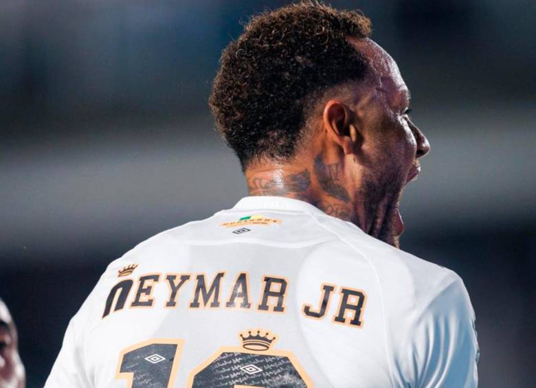 Neymar Jr., gran figura en el triunfo de Santos ante Macará. FOTO: X SantosFC