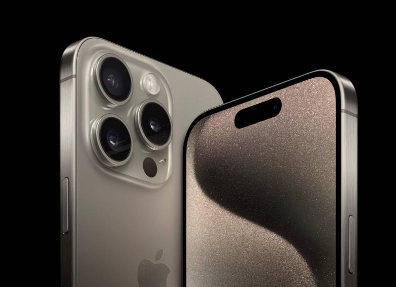 Este es el nuevo iPhone 15 Pro diseñado con titanio. FOTO Cortesía Apple 