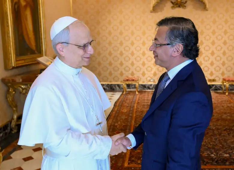 Papa Leon XIV y el presidente Gustavo Petro. Foto: GETTY