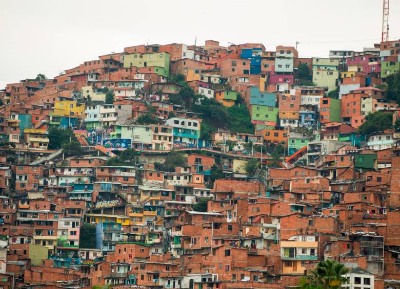 En la comuna 13 (San Javier), de Medellín, se registraron, por lo menos, 26 ejecuciones extrajudiciales en el marco de la Operación Orión en 2002. FOTO: JULIO CÉSAR HERRERA