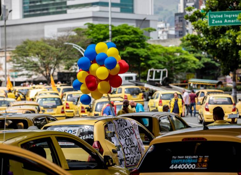 Los taxistas aseguraron que no bloquearán los accesos a los aeropuertos. FOTO: CAMILO SUÁREZ