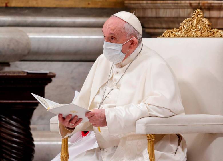 El Papa no presidió la ceremonia de la víspera de fin de año en la Basílica de San Pedro, pero sí pronunció la homilía. FOTO EFE