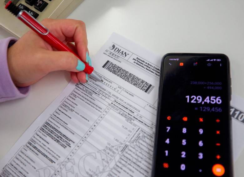 Es importante tener un conocimiento medianamente sobre temas tributarios o asesorarse con un profesional para cumplir con este tipo de obligaciones fiscales ante la Dian. FOTO Camilo Suárez