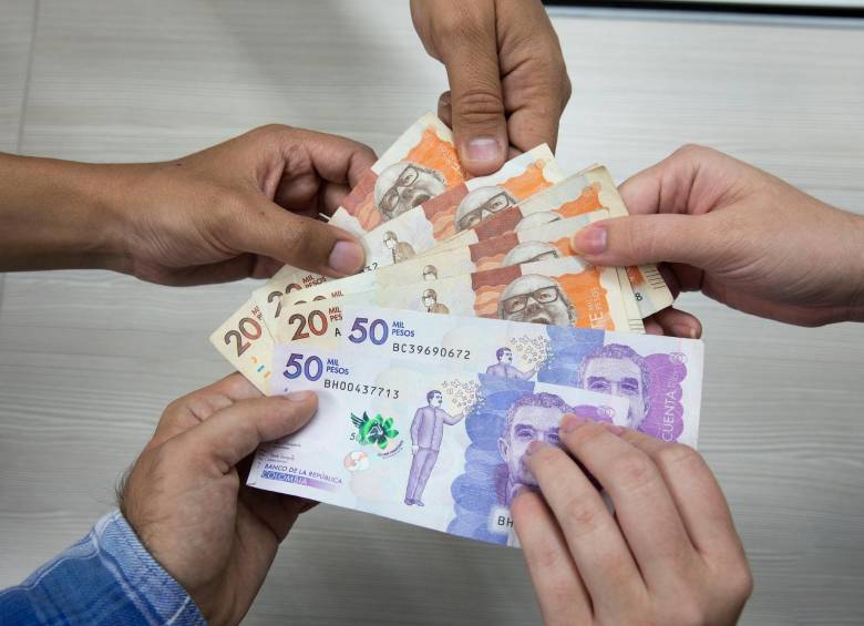 Las autoridades recomendaron a a la ciudadanía tener cuidado a la hora de entregar sus recursos a personas que no están autorizadas para recibir masivamente dinero del público. FOTO EL COLOMBIANO