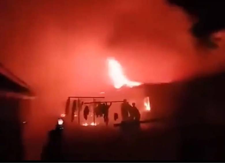 16 niñas muertas y casi 80 heridas tras un incendio en Kenia. FOTO: Captura de video 