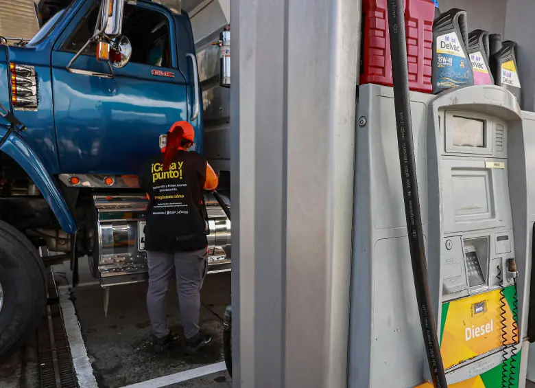 Los subsidios al diésel concentran la mayor carga fiscal del sistema de estabilización de combustibles en Colombia. FOTO Manuel Saldarriaga